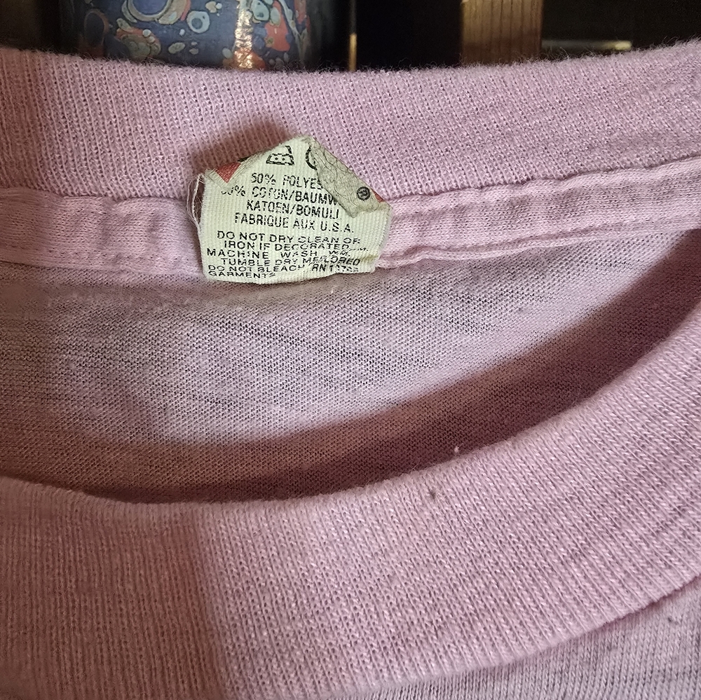Vintage Seattle Aquarium Pink Graphic T-Shirt with Whale Design Medium - Picture 5 of 5